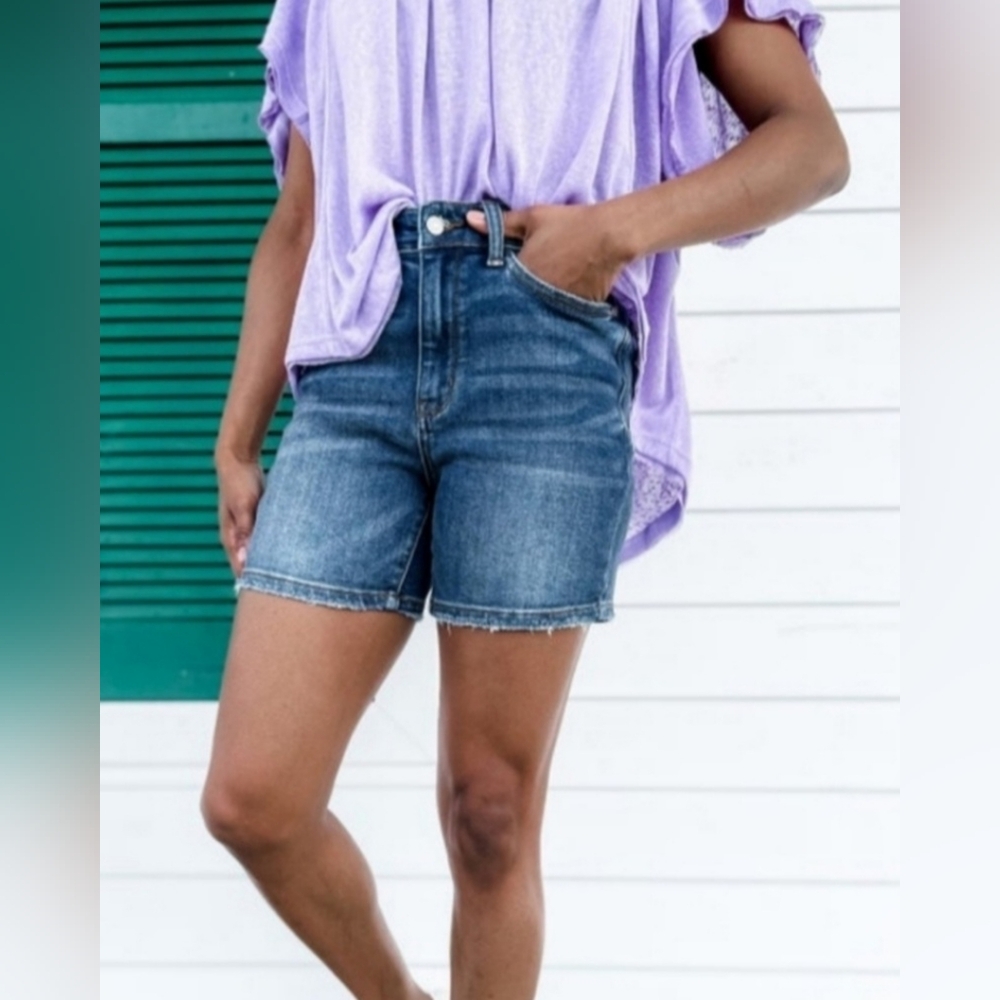 NWT Judy Blue Dark Wash High Waist Mid Thigh Denim Shorts
